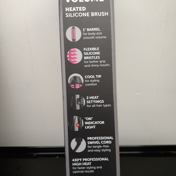 Revlon heated silicon brush - Picture 2 of 3